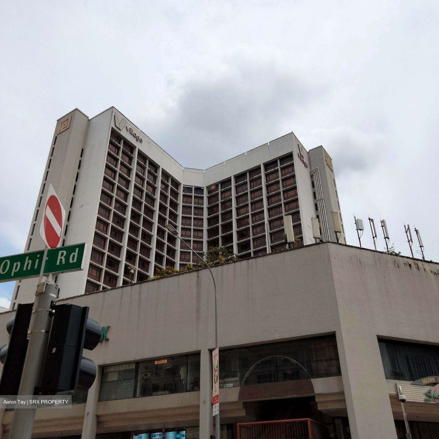 The Golden Landmark (D7), Retail #489632891
